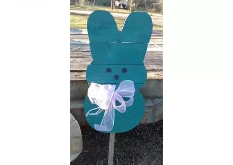 Painted wooden EASTER PEEP with bow